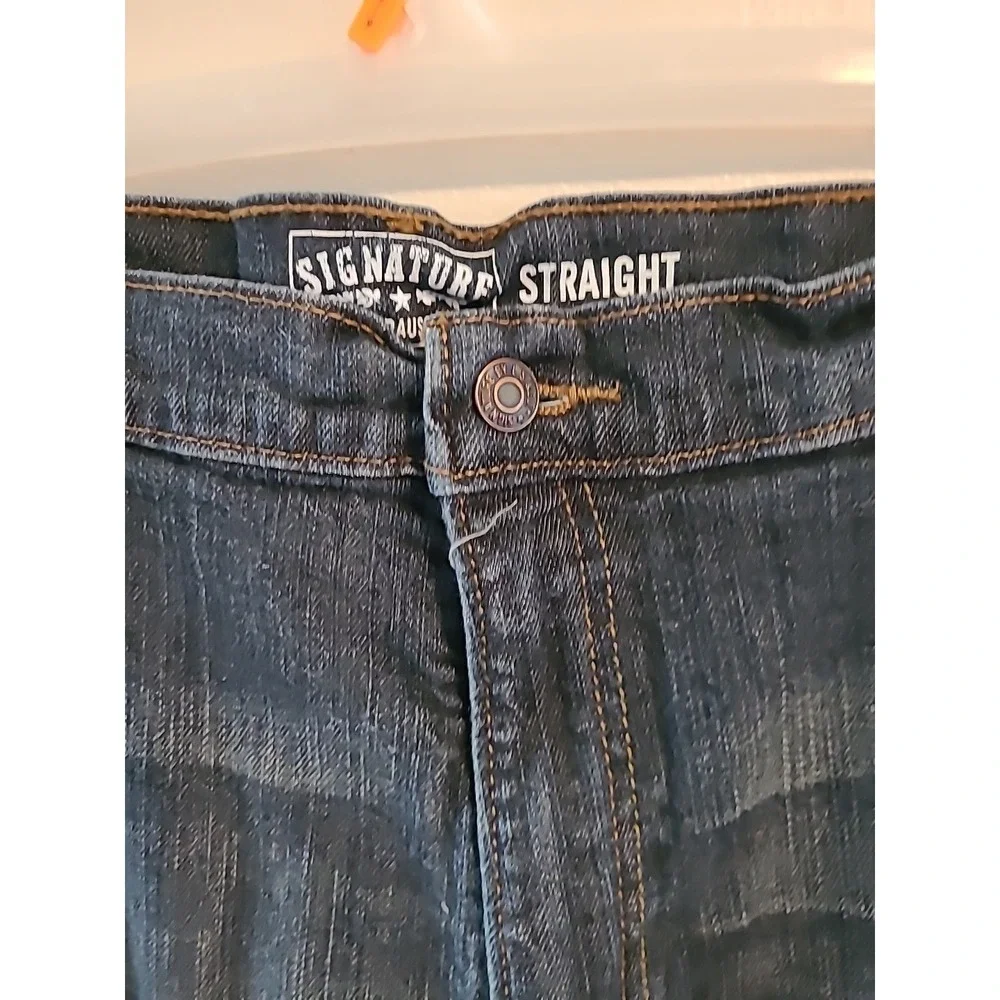 Levi Strauss & Co Signature Men's Denim Blue Jeans 42x32 100% Cotton Straight